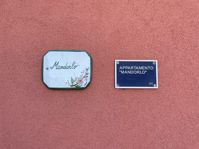 Targa Appartamento Mandorlo